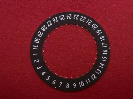 ETA Datumsscheibe, Kaliber 956.612, weiße Schrift auf schwarzem Grund,  Datumsfenster bei der 4,3 