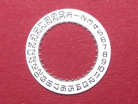 ETA Datumsscheibe, Kaliber F04.111, schwarze Schrift auf weißem Grund,  Datumsfenster bei der 4 