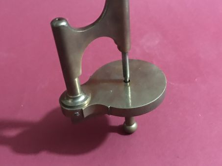 Altes gebrauchtes Uhrmacher Werkzeug - Planteur - Planscheibe 