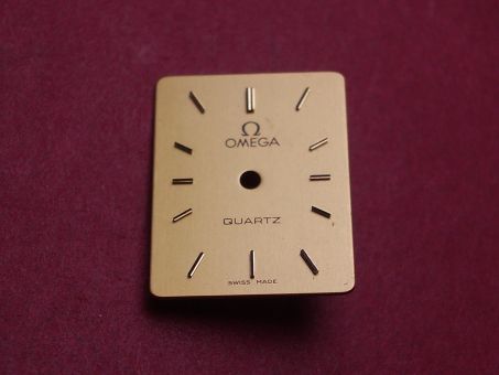 Omega Zifferblatt, 19,2mm x 14,7mm, gold mit goldfarbenen Inlays 
