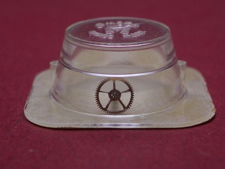 Omega 211 - Teile-Nr. 1225 - Minutenrad mit Minutenrohr, H1 Höhe 4,91 