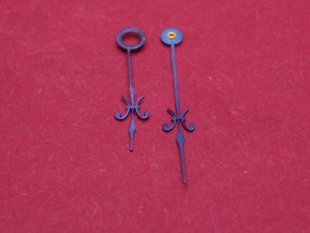Taschenuhr-Zeiger blau, Loch-Ø Std/Min 180/<35, Länge Stundenzeiger: ca. 13,2mm, Länge Minutenzeiger ca. 17,8mm 