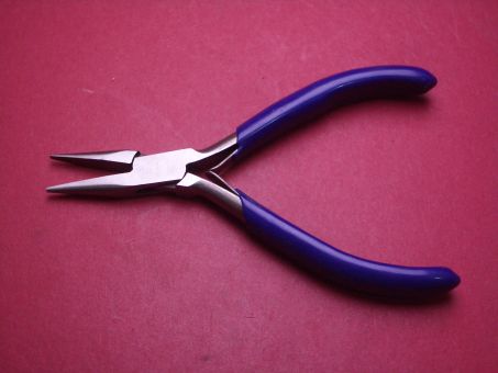 Zange Werkzeug mit blau beschichteten Griffen 