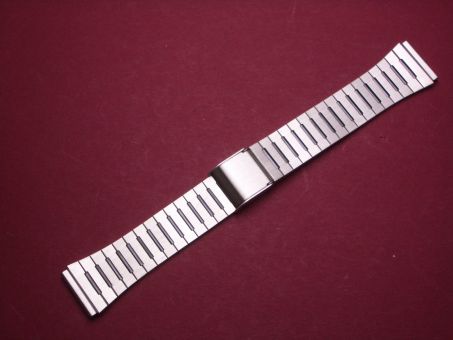 Schönes altes zwei geteiltes Metall-Uhren-Armband 19,5mm im Verlauf auf 15mm, aus den 70er Jahren, Anstoßbreite 18mm,  mit verschiebbaren Verschluss 