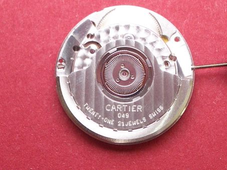 Cartier Uhrwerk Cal. 049 Datum zwischen 4 und 5 (Uhrwerk nur im Vorabtausch) Rotor neutrale Schrift