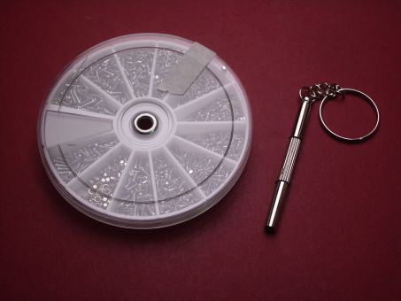1200-teiliges Set bestehend aus Schrauben & Muttern mit Schraubendreherwerkzeug 