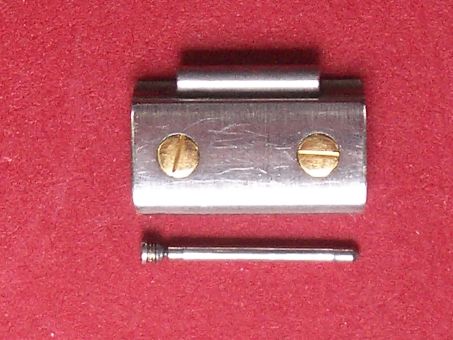 Cartier Armband-Glied, gewölbt, ca. 13,5mm, Stahl mit 2 Goldschrauben, Befestigungsschraube von links 