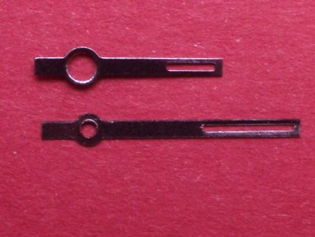 Kienzle Uhrenzeiger schwarz, Kaliber 051, Loch-Ø: 165/85, Länge Stundenzeiger: ca. 8,2mm, Länge Minutenzeiger: ca. 12,7mm 