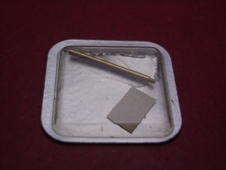 1 Cartier Bandschraube für Steg, gelb, für Romane PM, techn. Ref. 0108 & 0109, 47233220 