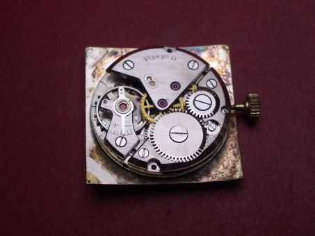 Zentra Uhrwerk mit Zifferblatt, Zeigern & Krone, Ø 23,6mm, gebraucht 