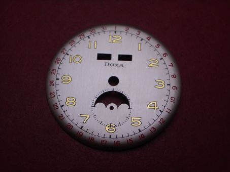 Venus Zifferblatt für Kal. 203 oder 204 (Basiskaliber 180), Ø 31,5mm, creme/gold/rot, "DOXA", NOS (New Old Stock) 