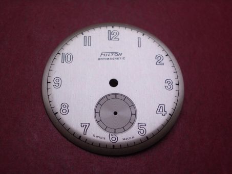 Arogno Zifferblatt, Ø 29,5mm, silberfarben, "FULTON", für Kal. 153, Ref. 2570, NOS (New Old Stock) 