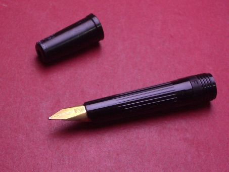 Dupont Feder, 18kt/750 Gelbgold 