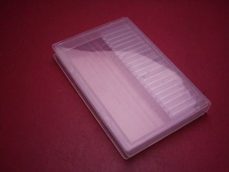 Aufbewahrungs-, /Transport- / oder Sortierbox aus Kunststoff, 10cm x 6,5cm x 0,5cm, mit 20 kleinen Innenfächern für bspw. Bohrerspitzen oder Ersatzklingen 