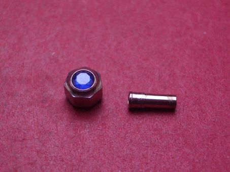 Cartier Krone, Stahl mit eingefasstem Spinell und Tubus, Ø 4,75mm, Höhe 3,8mm, gebraucht 