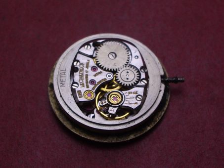 Jaeger-LeCoultre Uhrwerk Kal. 840 mit Zifferblatt & Zeigern, Handaufzug, 12.97mm x 15.79mm x 3.5mm, f = 19,800 vph 