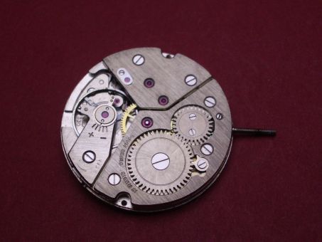 Peseux Uhrwerk Kal. 320, Handaufzug, 10 1/2''', Ø 23,0mm, 18000 Hz, 17 Steine 