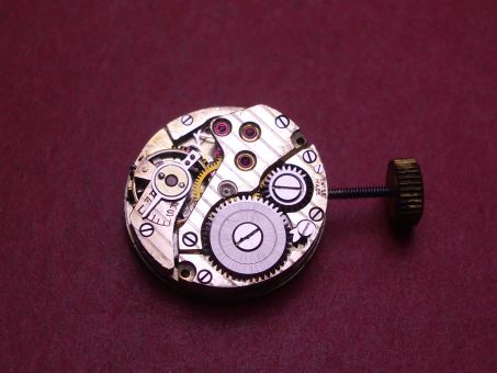 AS Uhrwerk Kal. 969, Handaufzug, Ø 15,3mm, 38H Gangreserve, f = 18,000 vph, NOS (New Old Stock) 