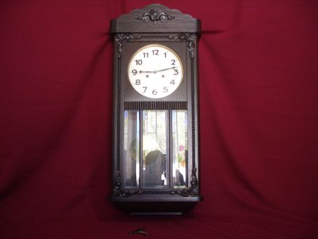 Junghans Wanduhr mit Pendel und Schlüssel, 76cm x 31cm x 17cm, gebraucht 