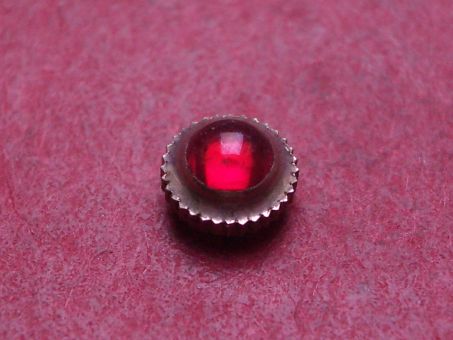 Uhrenkrone, weiß, Ø 4,6mm, Höhe 3,2mm, Gewinde 0,9mm, mit rotem Stein 