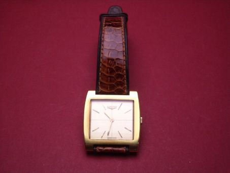 Komplette Uhr, Longines, Kal. 428, Gelbgold 750/18K, 29,7mm x 32,6mm, getragen 