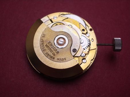 Uhrwerk Enicar Kal. 197, Automatik, Zentralsekunde, ohne Stundenrad 