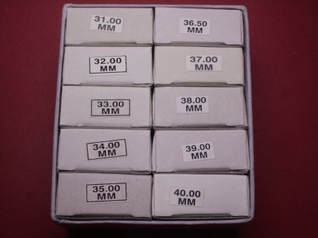 50 Mineralgläser a 10 Verpackungen mit jeweils 5 Stück je Größe 