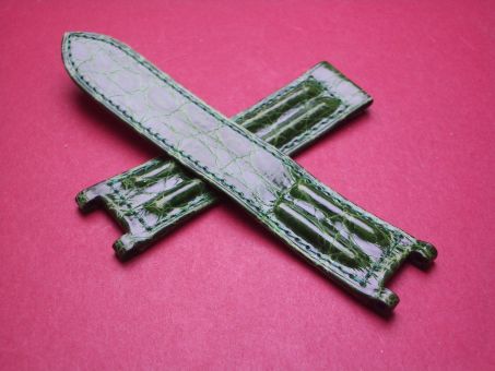 Cartier Uhren-Lederarmband, Krokodil, Breite: 20mm im Verlauf auf 18mm, Zwischenbreite: 11,9mm, Längen: Lochseite 105mm & Schließenseite 75mm, Farbe: grün, ohne Schließe (für Faltschließe) 