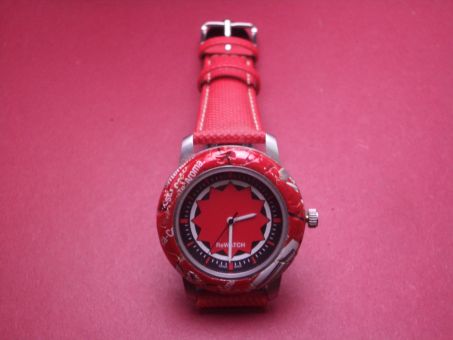 Komplette Uhr, ReWATCH, aus Teilen einer Cola-Dose gefertigt, Durchmesser ca. 39,4mm, Quartz 