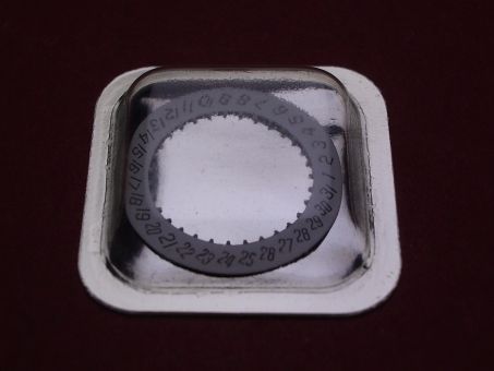 Cartier Datumsscheibe, Ø ca. 15,8mm, schwarze Schrift auf weißem Grund, Datum bei 4/5, VC200182 