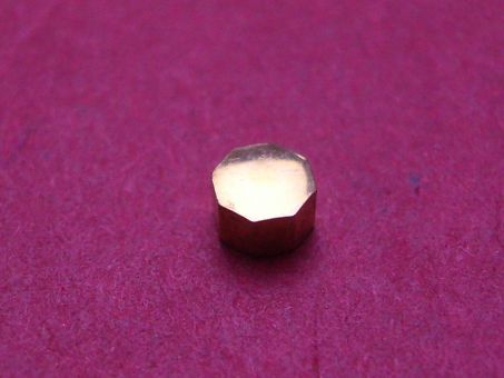 Cartier Krone, Gelbgold, achteckig, mit innenliegender Dichtung, Ø 3,5mm, Höhe 2,0mm, gebraucht 