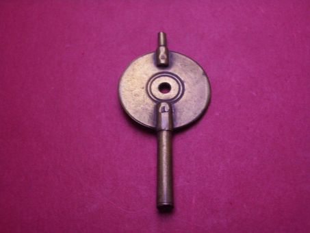 Schöner alter Großuhr-Aufziehschlüssel zur Dekoration, Vierkantmaß 3,0mm 
