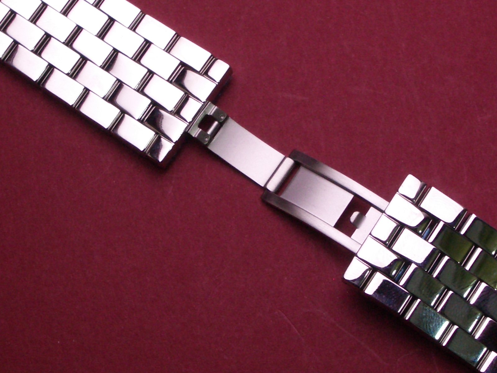 Uhren Römer | Edelstahl-Armband mit verdeckter Schließe 22mm | Ersatzteile,  Werkzeug und alles für den Uhrmacherbedarf